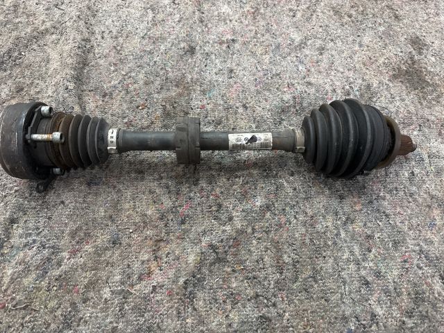 bontott AUDI A2 Bal Féltengely