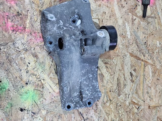 bontott AUDI A2 Generátor Tartó Bak