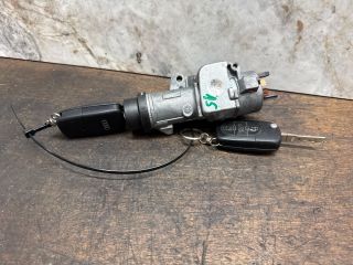 bontott AUDI A2 Gyújtáskapcsoló Házzal