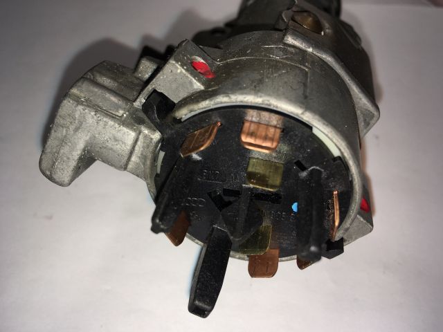 bontott AUDI A2 Gyújtáskapcsoló Házzal