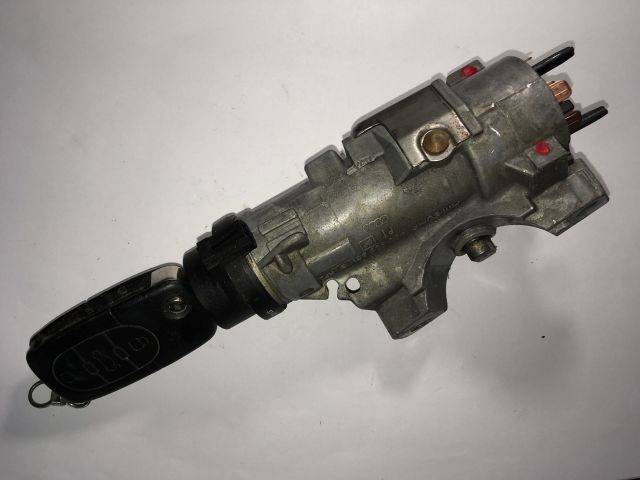 bontott AUDI A2 Gyújtáskapcsoló Házzal