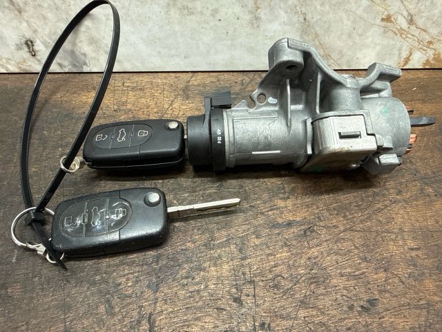 bontott AUDI A2 Gyújtáskapcsoló Házzal