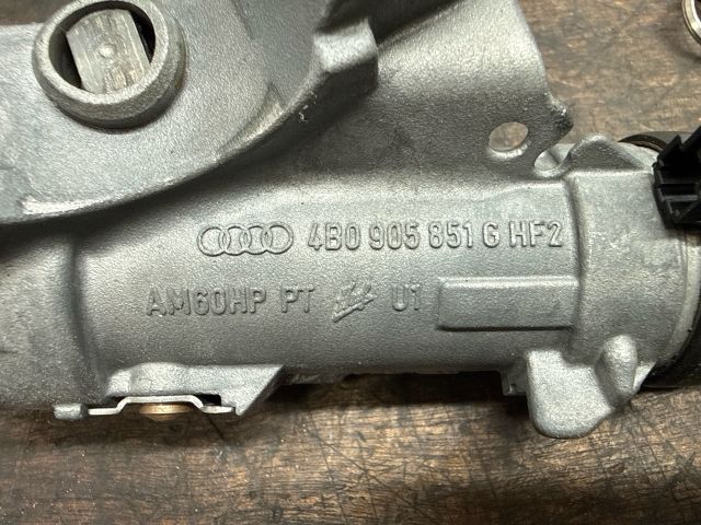 bontott AUDI A2 Gyújtáskapcsoló Házzal