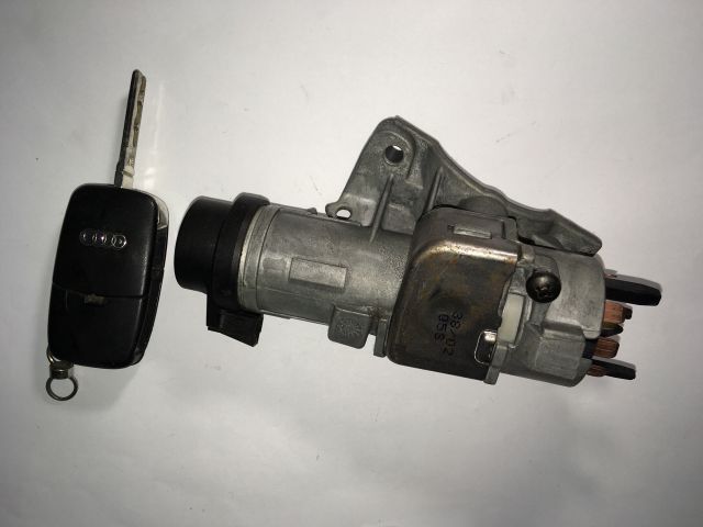 bontott AUDI A2 Gyújtáskapcsoló Házzal