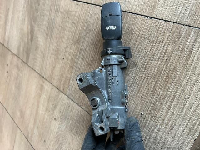 bontott AUDI A2 Gyújtáskapcsoló