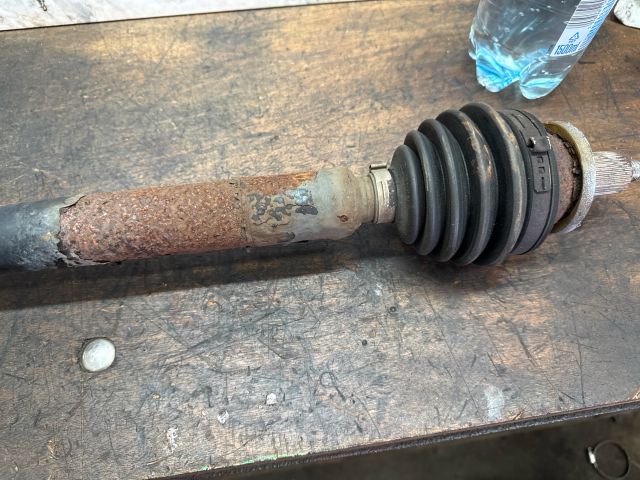 bontott AUDI A2 Jobb Féltengely