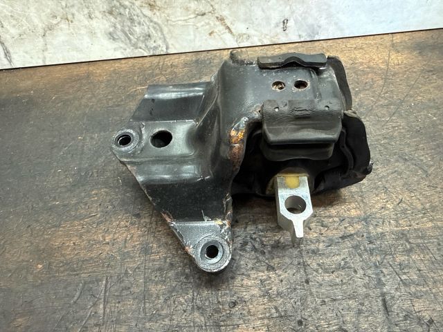 bontott AUDI A2 Motor Tartó Bak Bal