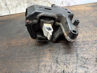 bontott AUDI A2 Motor Tartó Bak Bal
