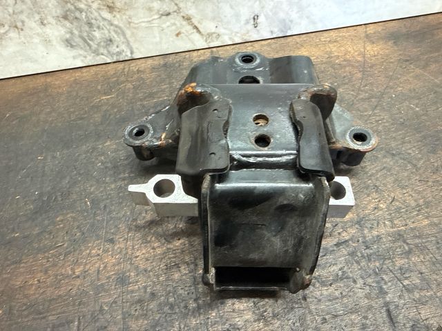 bontott AUDI A2 Motor Tartó Bak Bal
