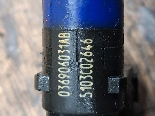 bontott AUDI A2 Porlasztó Sor / Híd