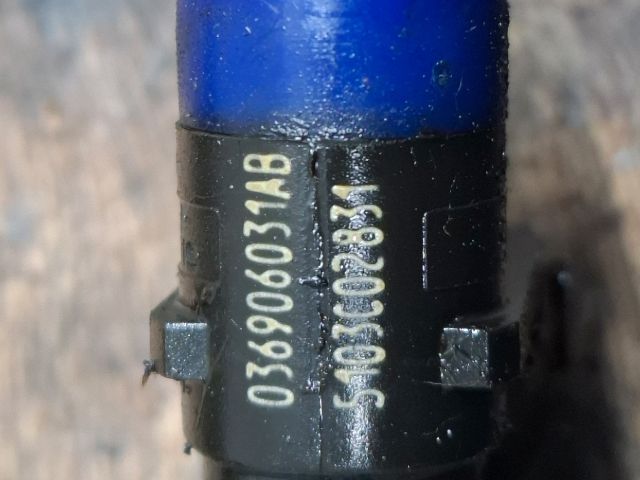 bontott AUDI A2 Porlasztó Sor / Híd