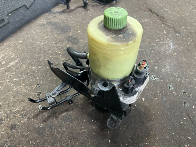 bontott AUDI A2 Szervó Szivattyú Elektronika