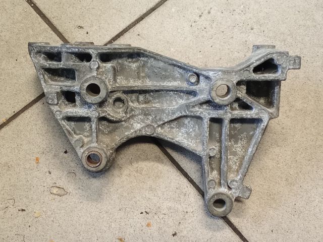 bontott AUDI A2 Generátor Tartó Bak