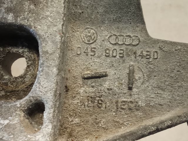 bontott AUDI A2 Generátor Tartó Bak