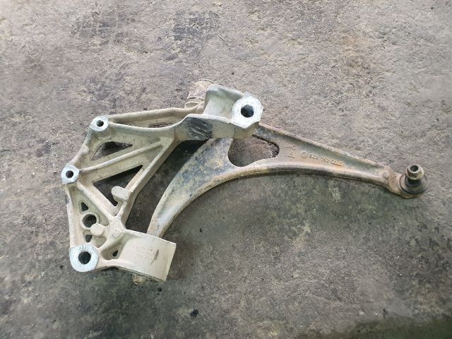 bontott AUDI A2 Jobb első Lengőkar