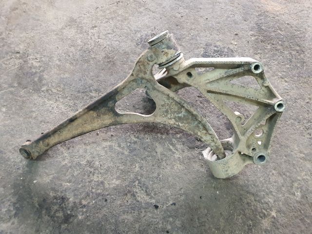 bontott AUDI A2 Jobb első Lengőkar