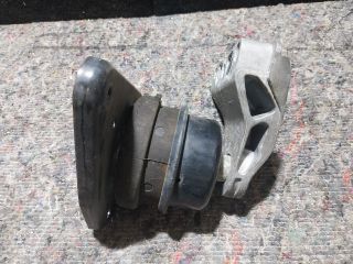 bontott AUDI A2 Motor Tartó Bak Jobb