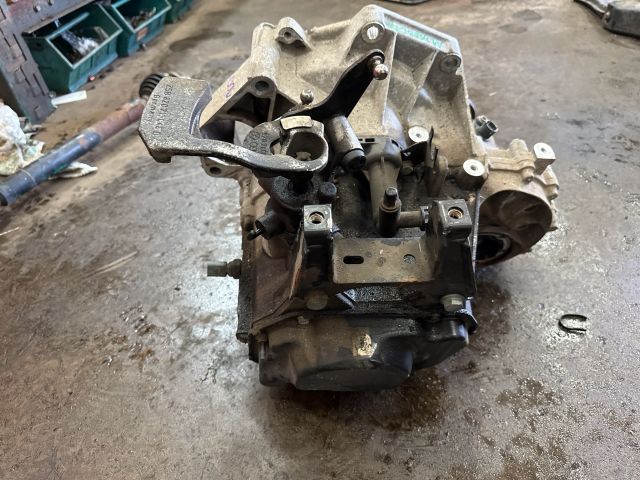 bontott AUDI A2 Váltó (Mechanikus)