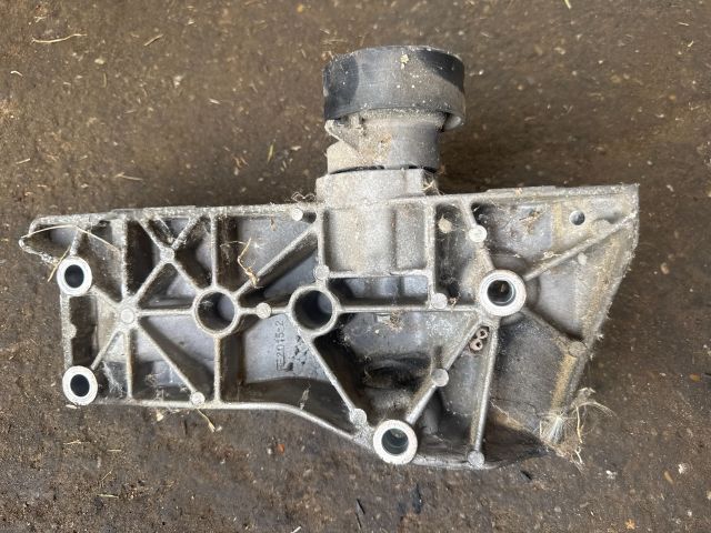 bontott AUDI A2 Generátor Tartó Bak