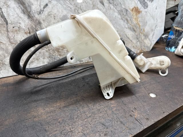 bontott AUDI A2 Ablakmosó Tartály