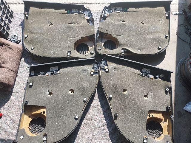 bontott AUDI A2 Ajtó Kárpit Szett