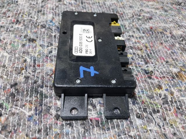 bontott AUDI A2 Antenna Erősítő