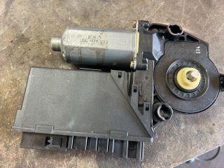 bontott AUDI A2 Bal első Ablakemelő Motor