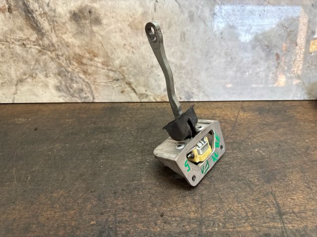 bontott AUDI A2 Bal első Ajtóhatároló