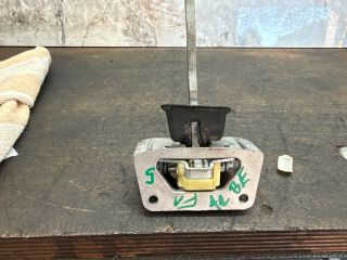 bontott AUDI A2 Bal első Ajtóhatároló