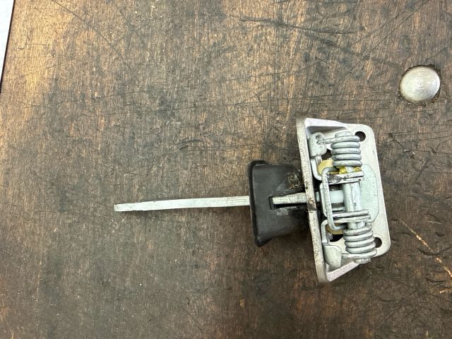 bontott AUDI A2 Bal első Ajtóhatároló