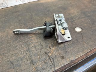 bontott AUDI A2 Bal első Ajtóhatároló