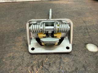 bontott AUDI A2 Bal első Ajtóhatároló