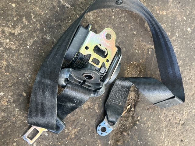 bontott AUDI A2 Bal első Biztonsági Öv