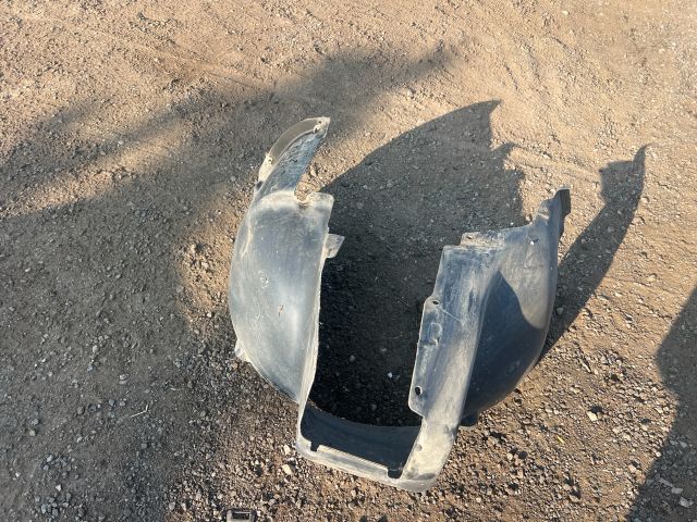 bontott AUDI A2 Bal első Első Dobbetét (Kerékjárati, Műanyag)