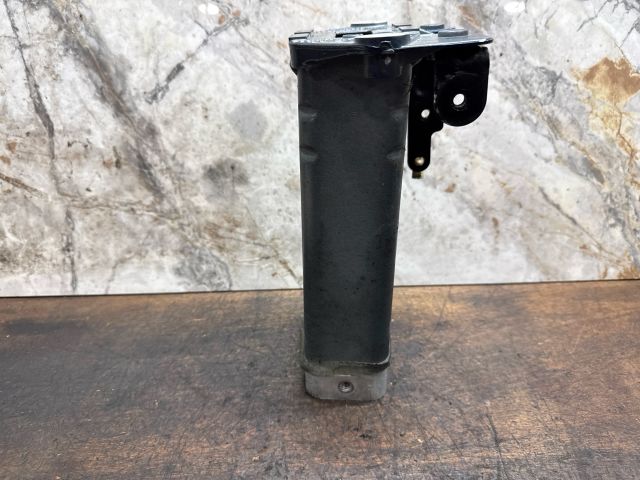 bontott AUDI A2 Bal első Lökhárító Merevítő Tartó (Fém)