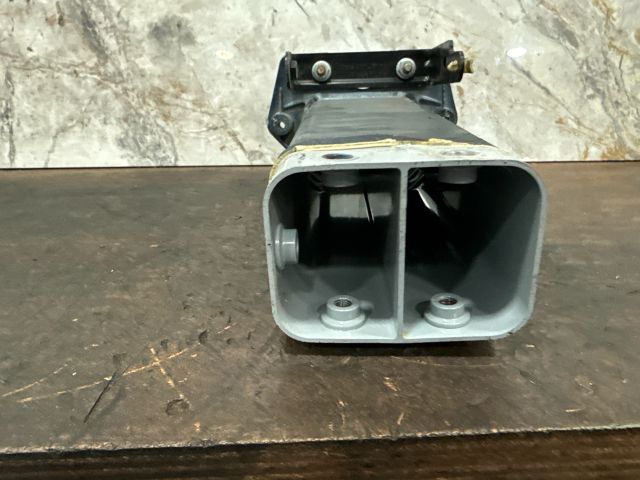 bontott AUDI A2 Bal első Lökhárító Merevítő Tartó (Fém)