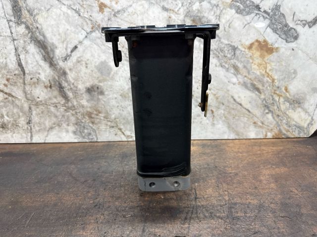 bontott AUDI A2 Bal első Lökhárító Merevítő Tartó (Fém)