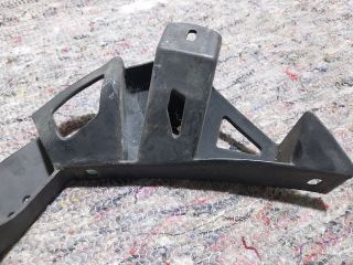 bontott AUDI A2 Bal első Lökhárító Tartó (Műanyag)