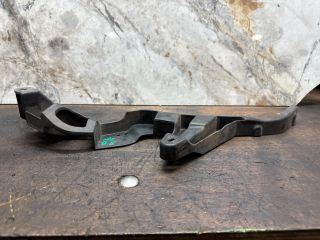 bontott AUDI A2 Bal első Lökhárító Tartó (Műanyag)