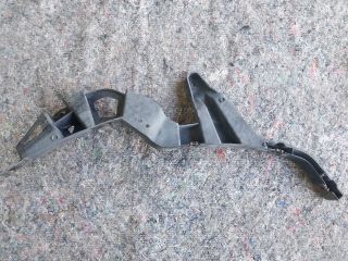 bontott AUDI A2 Bal első Oldal Lökhárító Tartó (Műanyag)