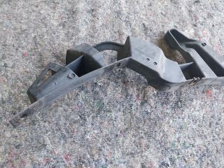 bontott AUDI A2 Bal első Oldal Lökhárító Tartó (Műanyag)