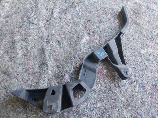 bontott AUDI A2 Bal első Oldal Lökhárító Tartó (Műanyag)