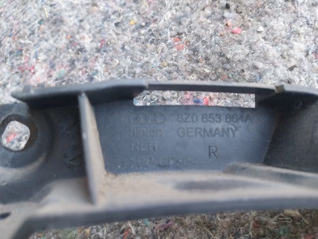 bontott AUDI A2 Bal első Oldal Lökhárító Tartó (Műanyag)