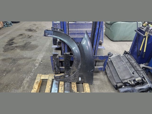 bontott AUDI A2 Bal első Sárvédő