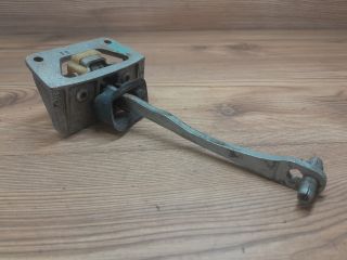 bontott AUDI A2 Bal hátsó Ajtóhatároló