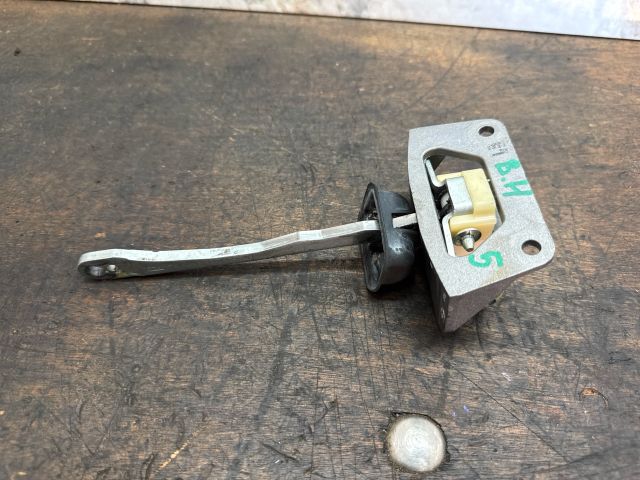 bontott AUDI A2 Bal hátsó Ajtóhatároló