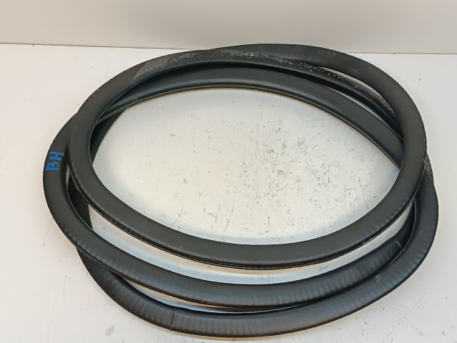 bontott AUDI A2 Bal hátsó Gumikéder