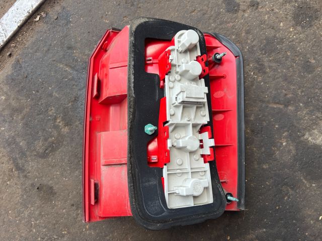 bontott AUDI A2 Bal Hátsó Lámpa