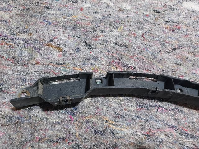 bontott AUDI A2 Bal hátsó Lökhárító Tartó (Műanyag)