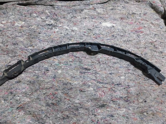 bontott AUDI A2 Bal hátsó Lökhárító Tartó (Műanyag)